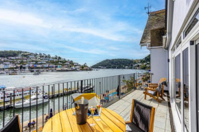 Harbourside 3 - Luxury Riverside Apartment